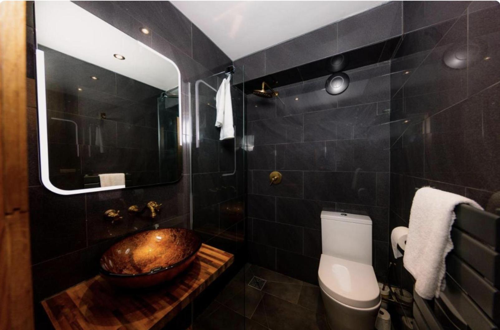 Superb Luxury Apartment By Canal - Central Эдинбург Экстерьер фото